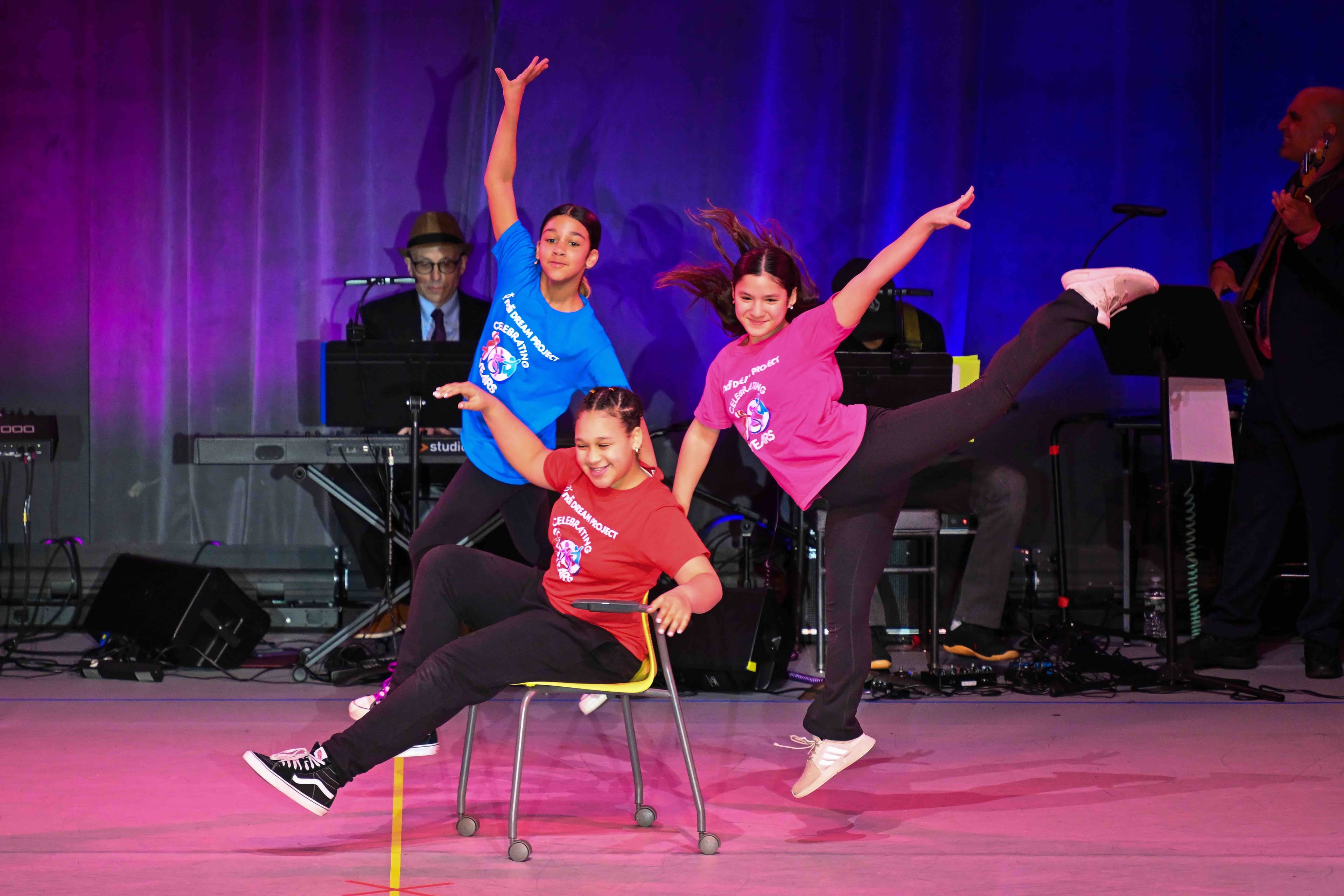 Kids dancing